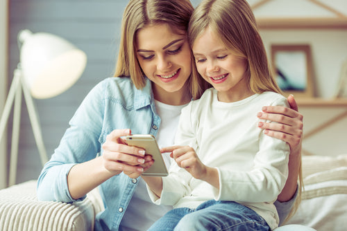 Precautions to Consider When Buying Your Child’s First Smartphone_CAM 